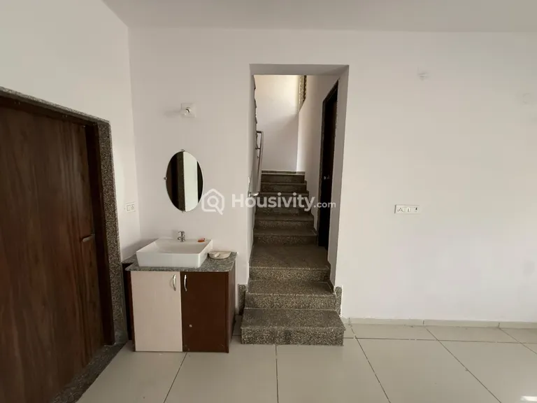 4 BHK Villa for Rent in Koba, Gandhinagar Image 9