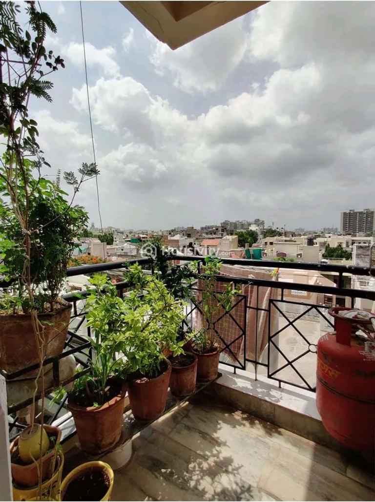 1 BHK For Sale Thumbnail