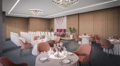 Western Luxuria Image 3