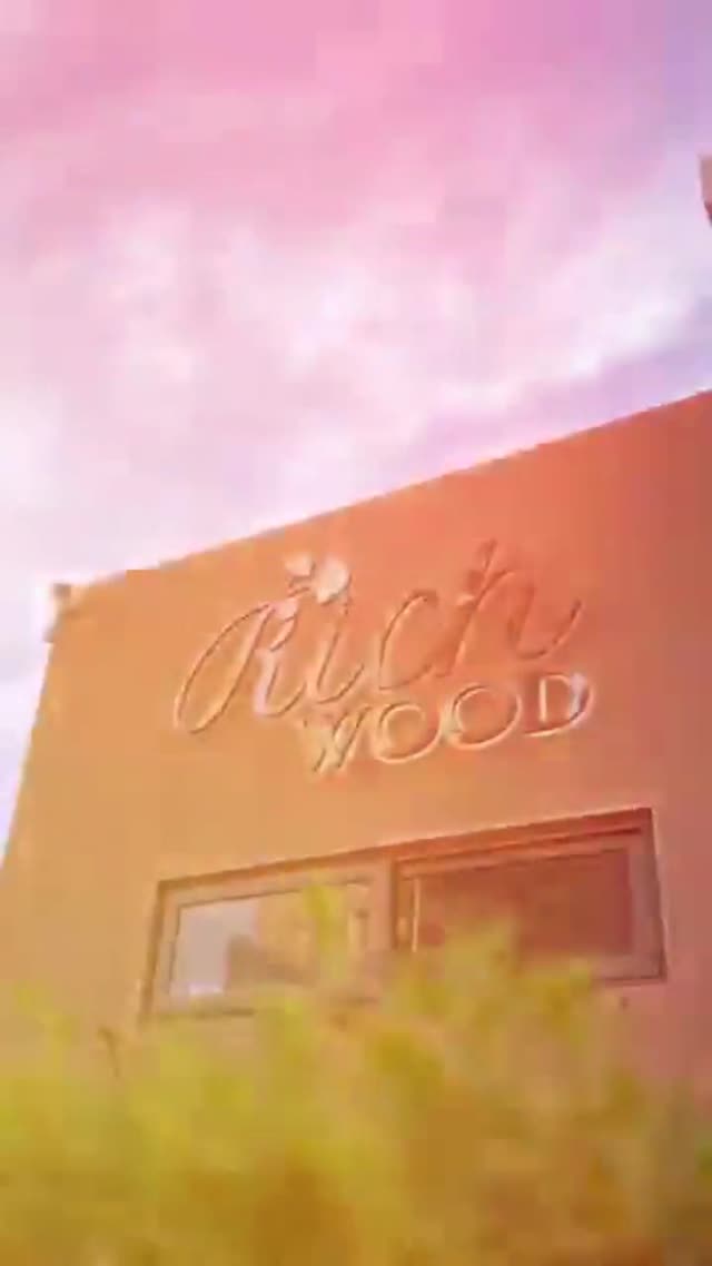 Urbania Rich Wood